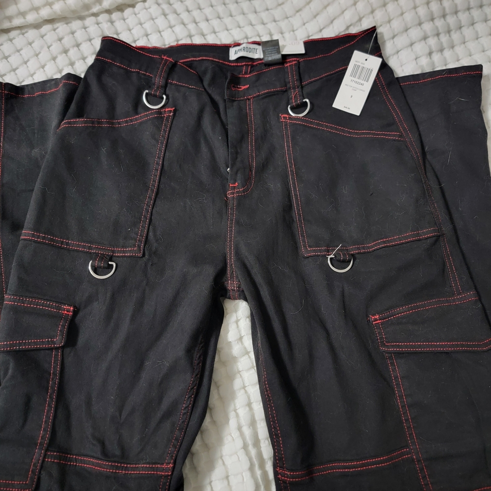 Hot Topic Black High Rise Jeans with Red Stitching